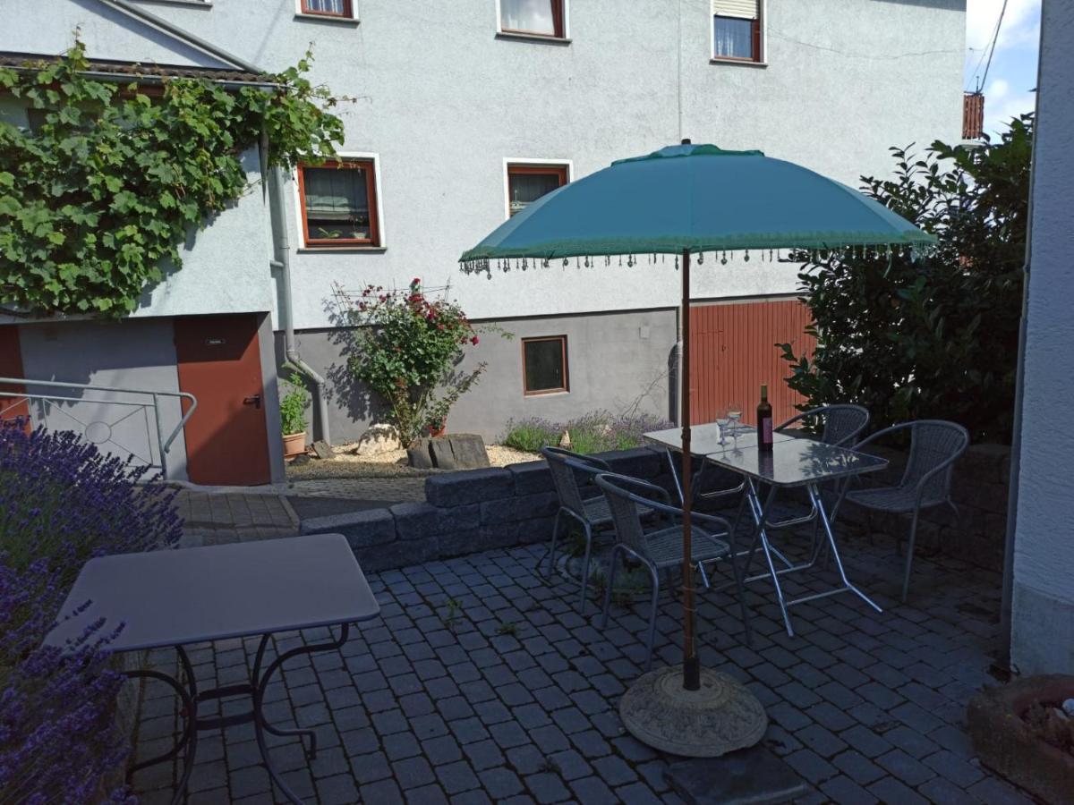 Romantische Ferienwohnung Rheingold 50 Qm Fuer 2 Bis 4 P Bacharach Exterior photo